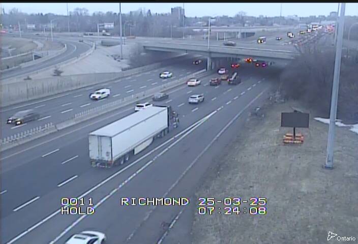Traffic camera image at 2025-03-25 11:30:22