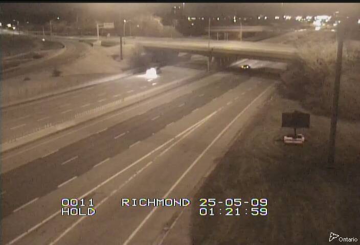 Traffic camera image at 2025-05-09 05:25:23