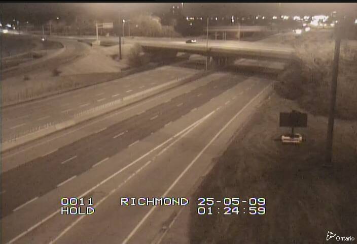 Traffic camera image at 2025-05-09 05:30:20