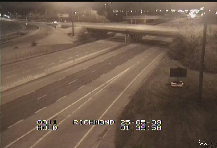 Traffic camera image at 2025-05-09 05:45:22