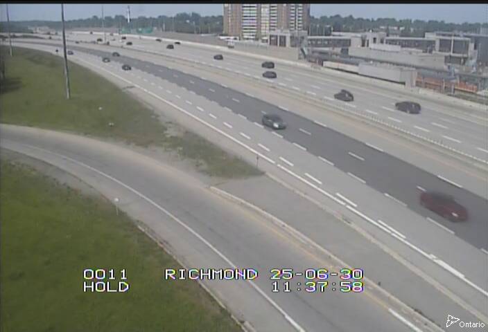 Traffic camera image at 2025-06-30 15:40:25