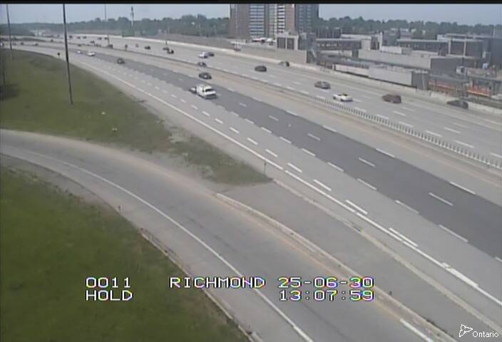 Traffic camera image at 2025-06-30 17:10:37