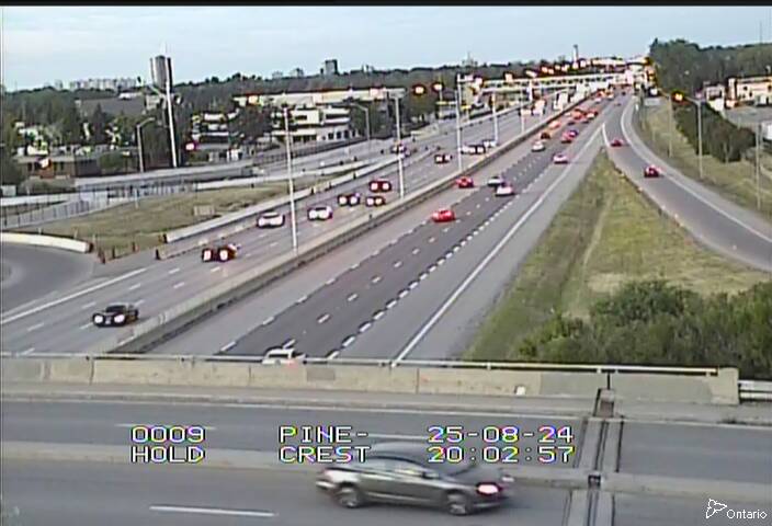 Traffic camera image at 2025-08-25 00:05:33