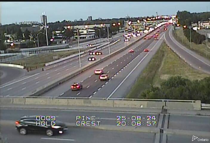 Traffic camera image at 2025-08-25 00:10:27