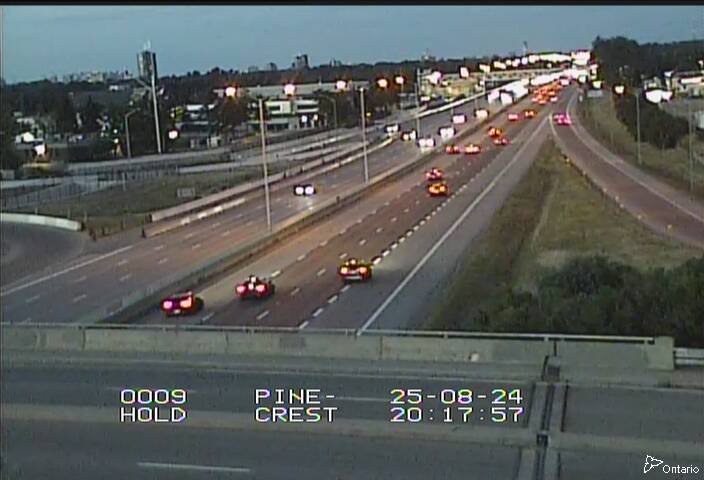 Traffic camera image at 2025-08-25 00:20:24