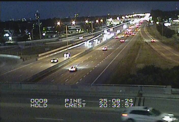 Traffic camera image at 2025-08-25 00:35:25