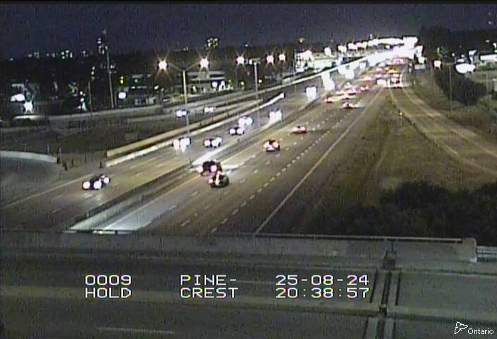 Traffic camera image at 2025-08-25 00:40:27