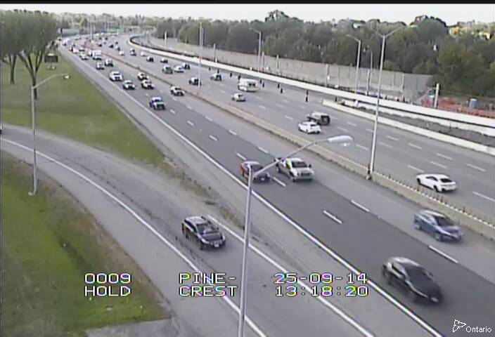 Traffic camera image at 2025-09-14 17:20:25