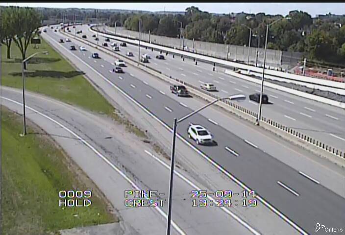 Traffic camera image at 2025-09-14 17:25:27