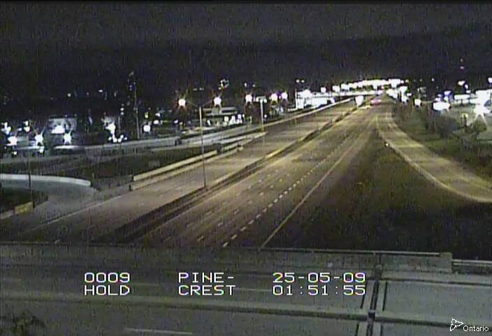 Traffic camera image at 2025-05-09 05:55:21