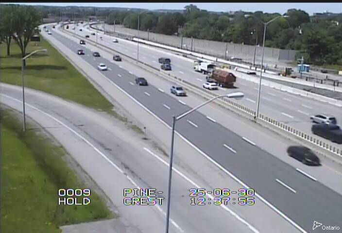 Traffic camera image at 2025-06-30 16:40:28