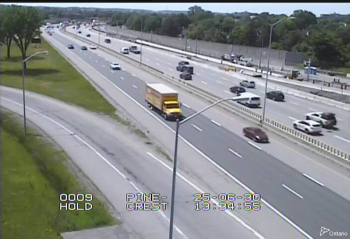 Traffic camera image at 2025-06-30 17:37:01