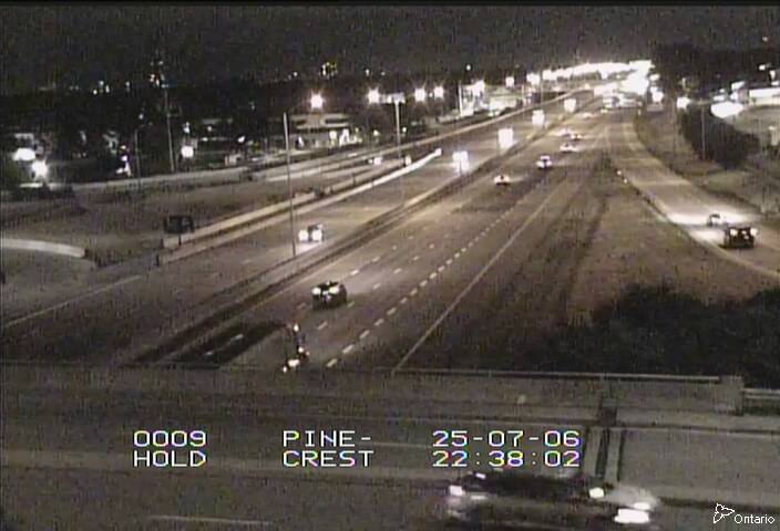 Traffic camera image at 2025-07-07 02:42:18