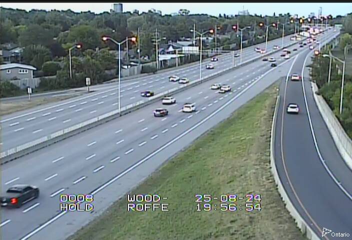 Traffic camera image at 2025-08-25 00:00:28