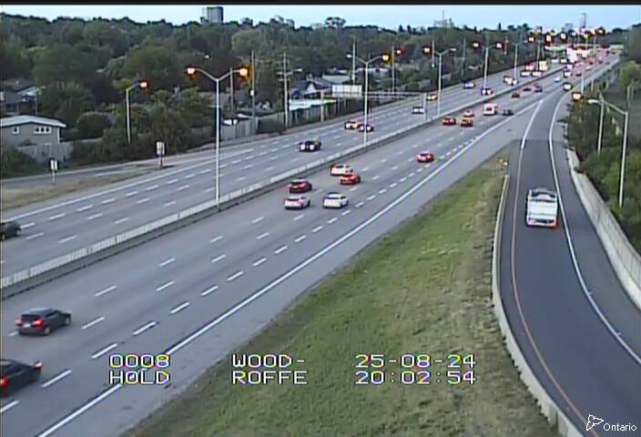 Traffic camera image at 2025-08-25 00:05:33