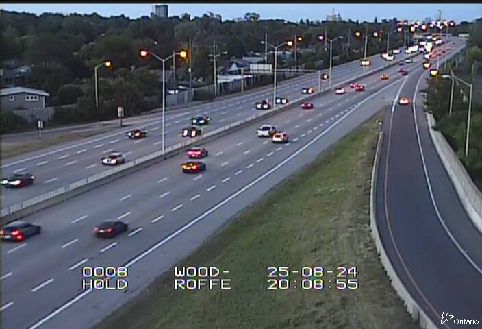 Traffic camera image at 2025-08-25 00:10:27