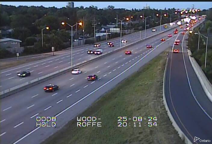 Traffic camera image at 2025-08-25 00:15:28