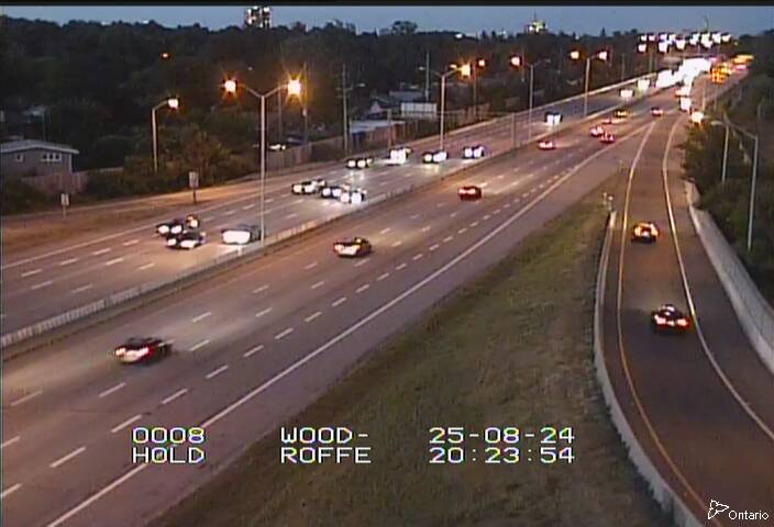 Traffic camera image at 2025-08-25 00:25:32