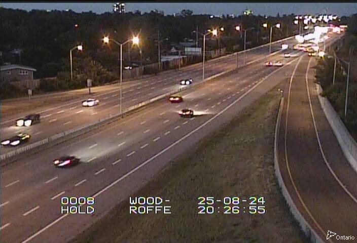 Traffic camera image at 2025-08-25 00:30:26