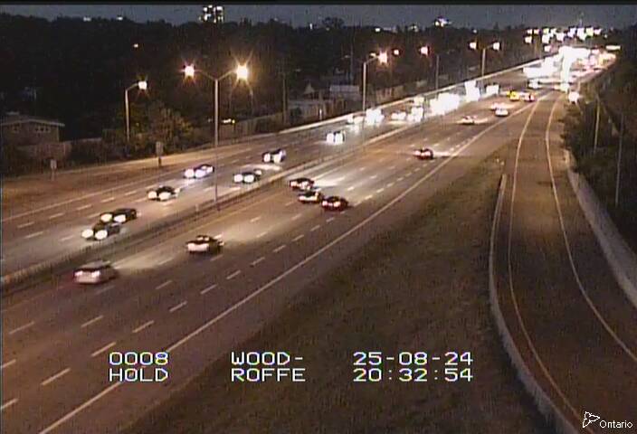 Traffic camera image at 2025-08-25 00:35:25
