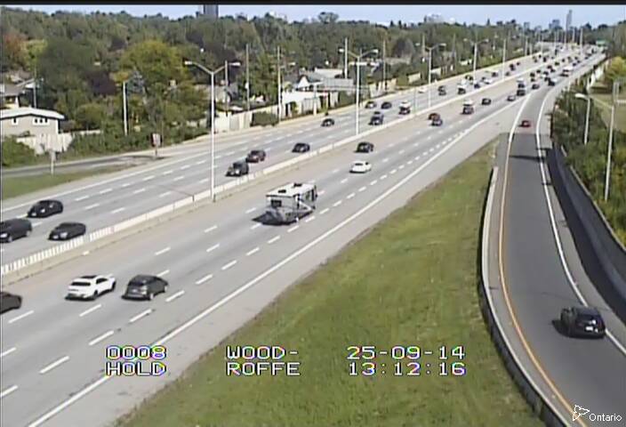 Traffic camera image at 2025-09-14 17:15:30