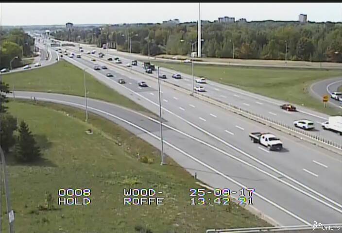 Traffic camera image at 2025-09-17 17:45:32
