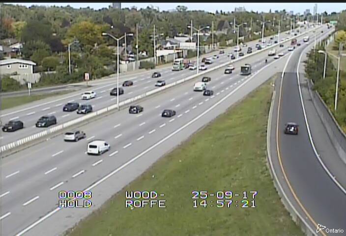 Traffic camera image at 2025-09-17 19:00:32