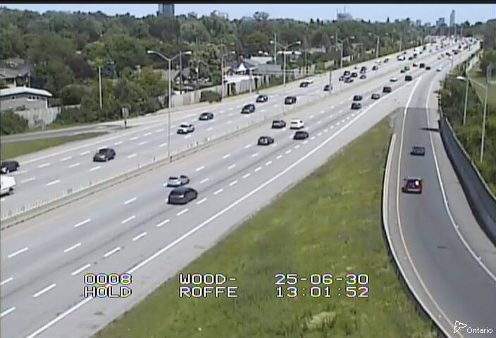 Traffic camera image at 2025-06-30 17:05:35