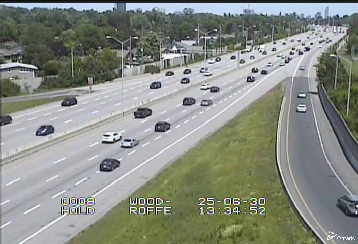 Traffic camera image at 2025-06-30 17:37:02