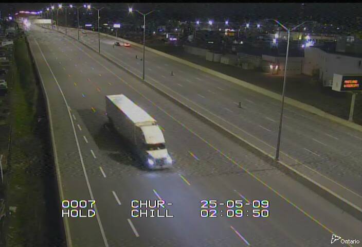 Traffic camera image at 2025-05-09 06:15:21