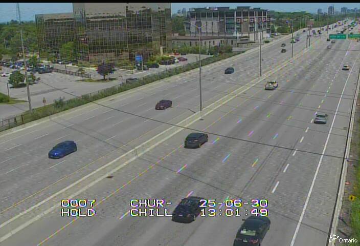 Traffic camera image at 2025-06-30 17:05:35