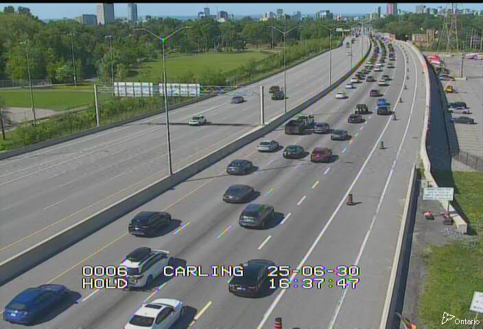 Traffic camera image at 2025-06-30 20:40:27