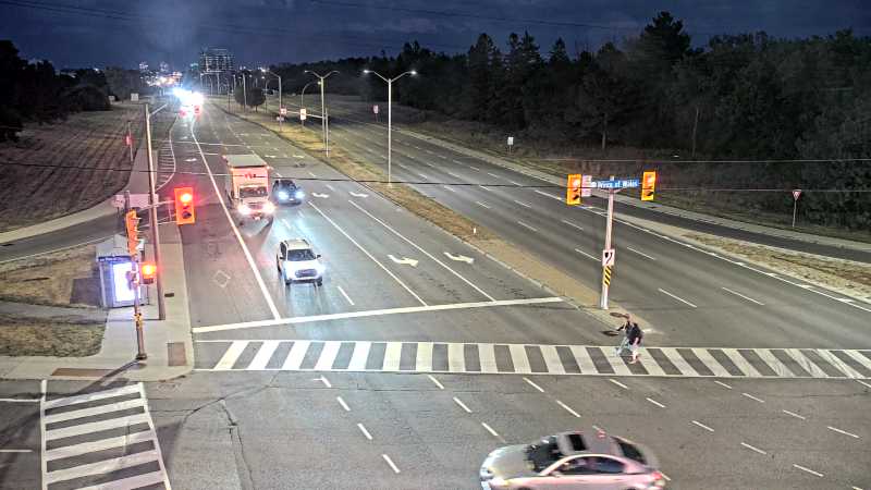 Traffic camera image at 2025-08-25 00:35:08