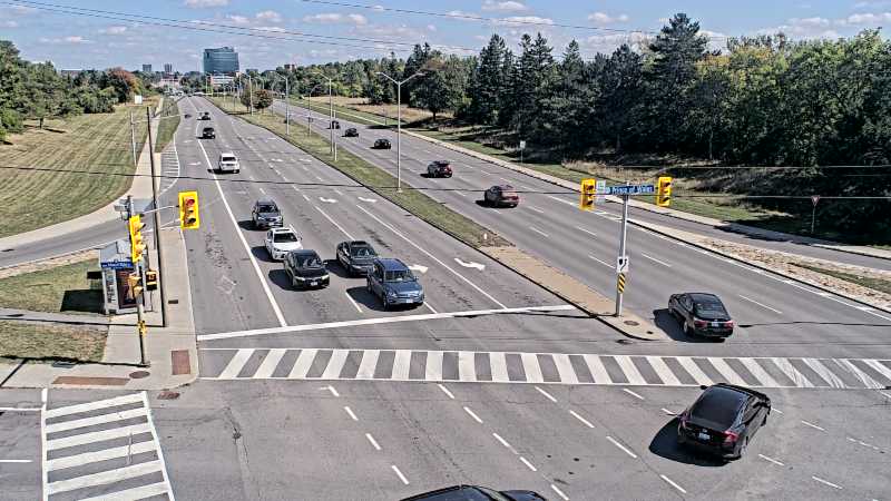 Traffic camera image at 2025-09-14 17:40:07
