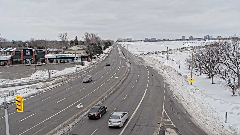 Traffic camera image at 2025-03-09 13:30:05