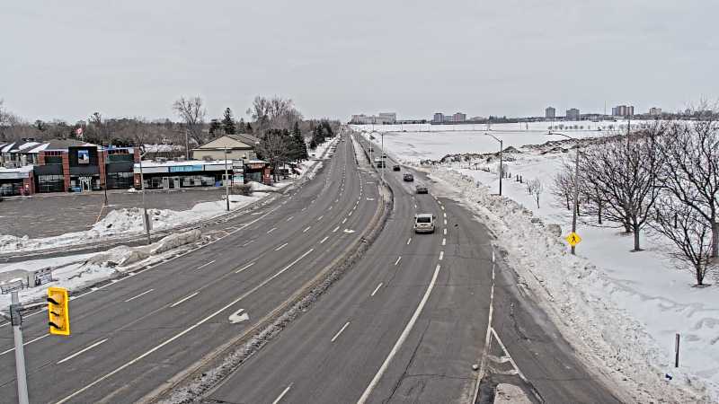 Traffic camera image at 2025-03-09 14:00:21