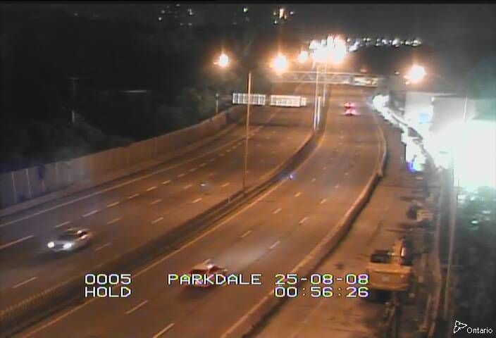 Traffic camera image at 2025-08-08 05:00:23