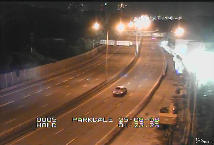 Traffic camera image at 2025-08-08 05:25:26