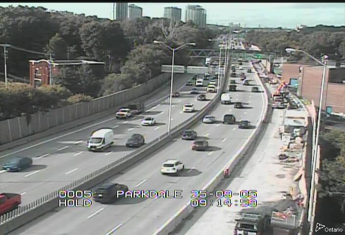 Traffic camera image at 2025-09-05 13:15:32