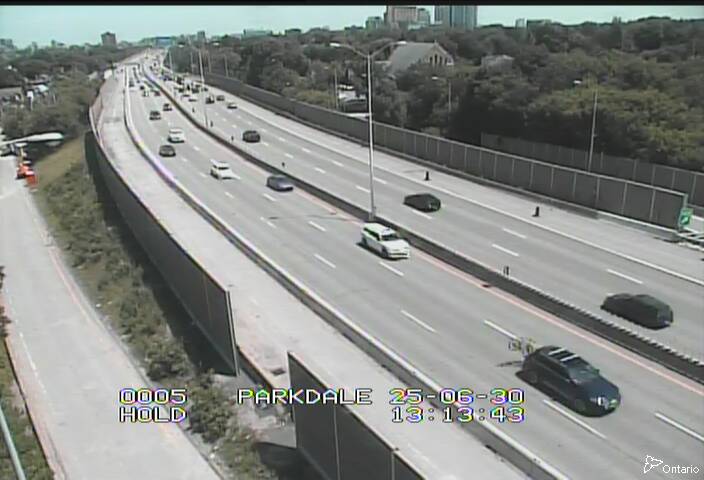 Traffic camera image at 2025-06-30 17:15:39