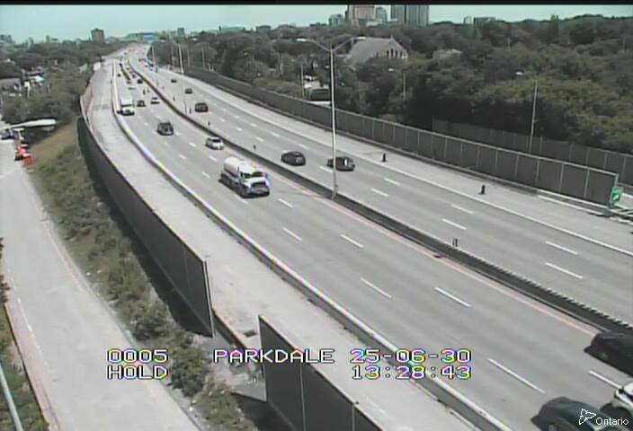 Traffic camera image at 2025-06-30 17:30:43