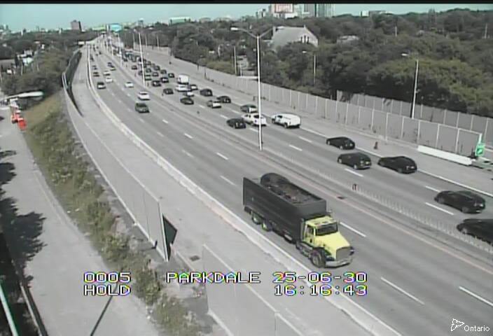 Traffic camera image at 2025-06-30 20:20:43