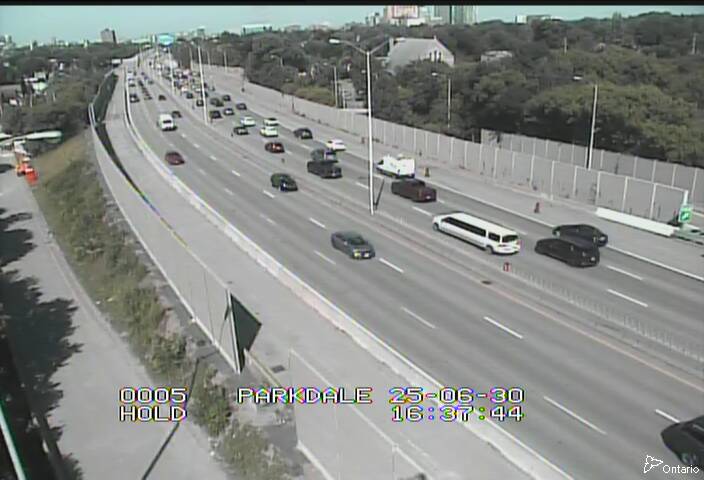 Traffic camera image at 2025-06-30 20:40:27