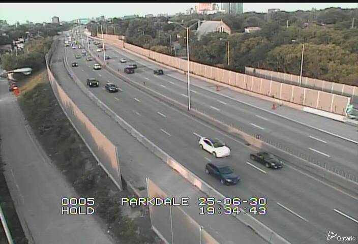 Traffic camera image at 2025-06-30 23:37:10