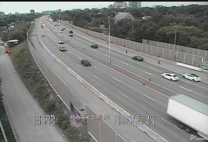 Traffic camera image at 2025-07-01 00:20:28