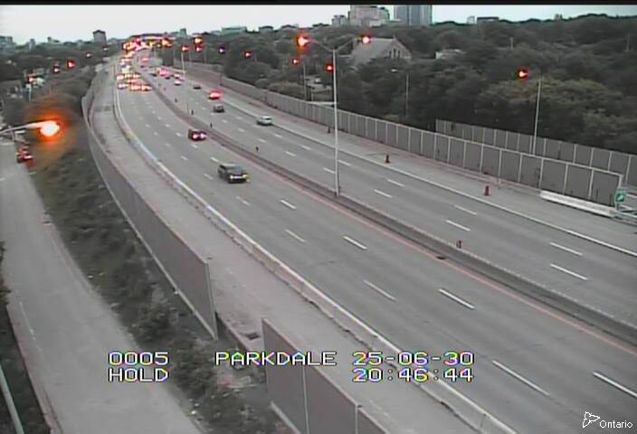 Traffic camera image at 2025-07-01 00:50:36