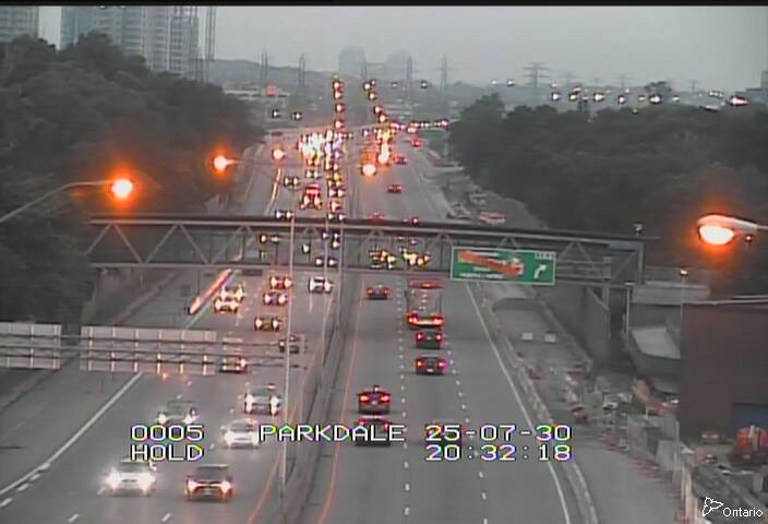 Traffic camera image at 2025-07-31 00:35:27