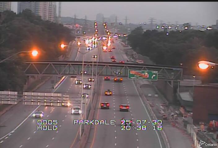 Traffic camera image at 2025-07-31 00:40:24