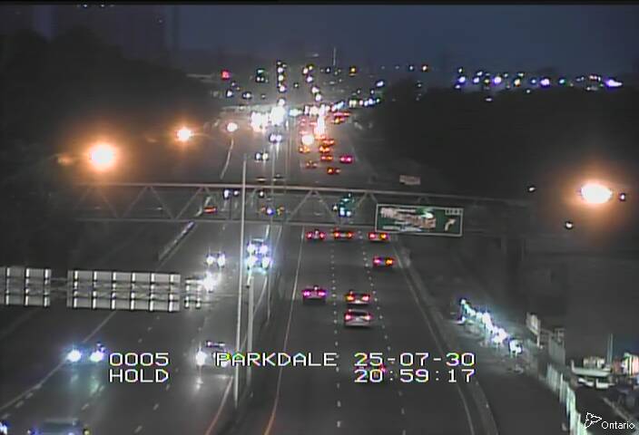 Traffic camera image at 2025-07-31 01:00:28