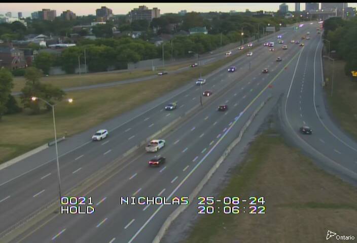 Traffic camera image at 2025-08-25 00:10:27